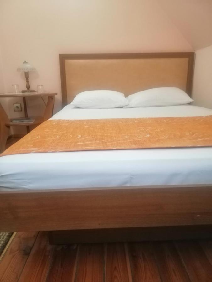 Gostiniy Dvor Non-Stop 호텔 헤르손 외부 사진